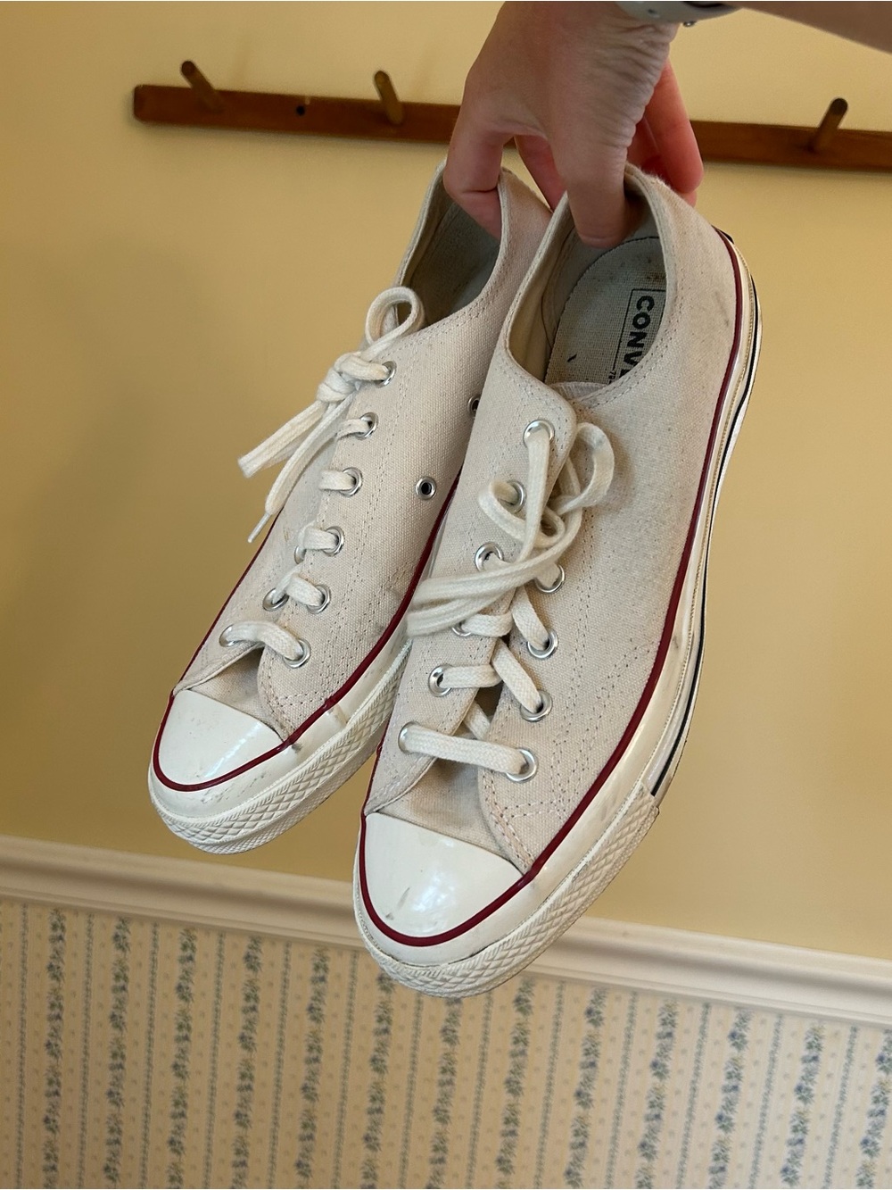 Converse Chuck Sneakers